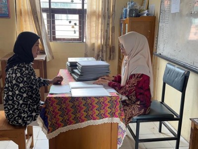 Pembagian Rapor Semester Genap & Kenaikan Kelas XI - F3 Tahun Pelajaran 2024/2025