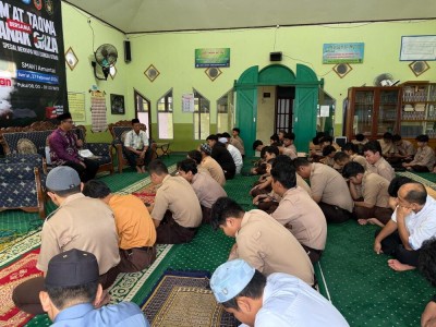 Tausiyah Amirudin, M.Pd