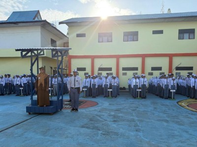 Kegiatan Upacara Apel Pagi Senin 20 April 2026