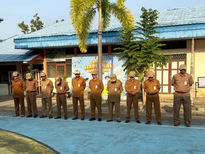 Guru dan Staff