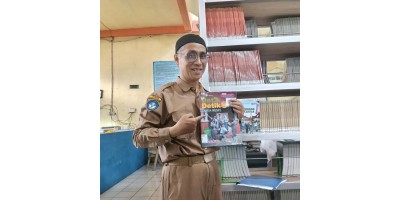 Mencari Buku di Rak Buku