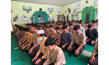 Sahabat Pagi SMAN 1 Amuntai Awali Hari dengan Shalat Dhuha Bersama