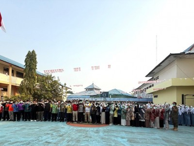 Pembagian Masker dari Bupati HSU