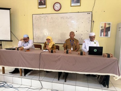 Sosialisasi Bahaya Radikalisme Serta Pencegahan dan Pembatasan Narkoba Kepada Generasi Muda