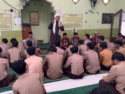 Shalat Hajat dan Doa Bersama Kelas XII dalam Persiapan Menghadapi TKA