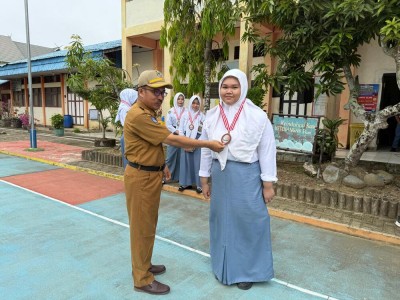 Penyerahan Penghargaan FLS3N Lomba Menulis Cerita Pendek