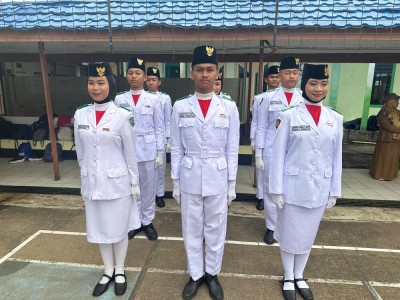 Pengibar Bendera