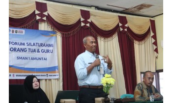 Forum Silaturahmi Orang Tua dan Guru Kelas XI