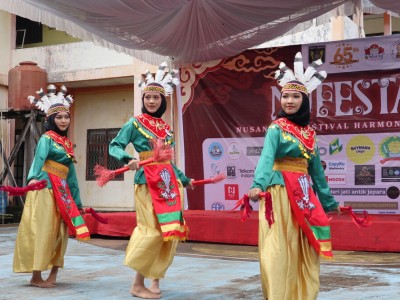 Lomba Tari
