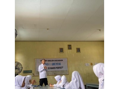 Kegiatan Sosialisasi Debat B.inggris