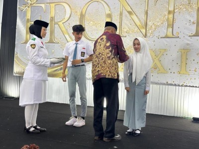 Pelepasan Atribut Kelas XII