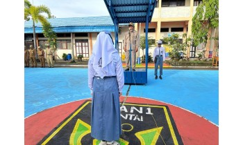 Upacara Bendera Senin 24 November 2025 SMAN 1 Amuntai