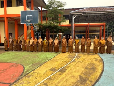 Guru dan Staff