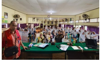 Sosialisasi Anti-Bullying dan Pencegahan Kekerasan Bersama Dinas PPPA Kabupaten Hulu Sungai Utara di SMAN 1 Amuntai