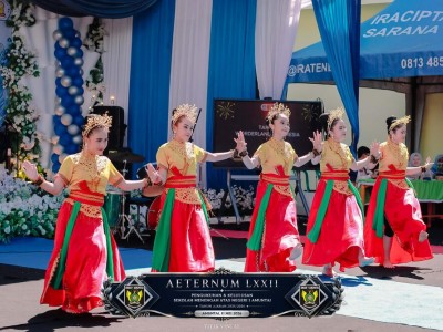 Tari Wonderland Indonesia