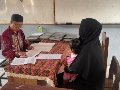 Pembagian Rapor Semester Genap & Kenaikan Kelas XI - F4 Tahun Pelajaran 2024/2025