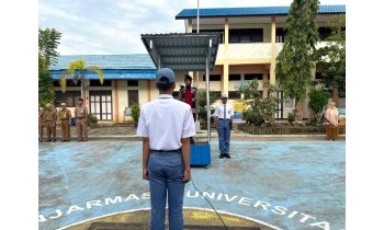 Upacara Bendera Senin 8 September 2025 SMAN 1 Amuntai Bersama Polwan Polres HSU