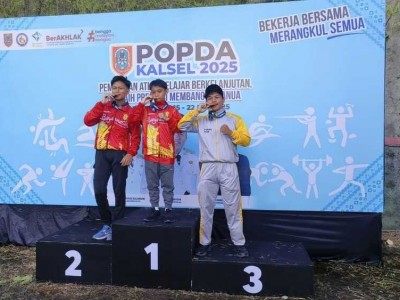 Fazren Kelas X-3 Juara 3 Menembak POPDA Kal-Sel 2025